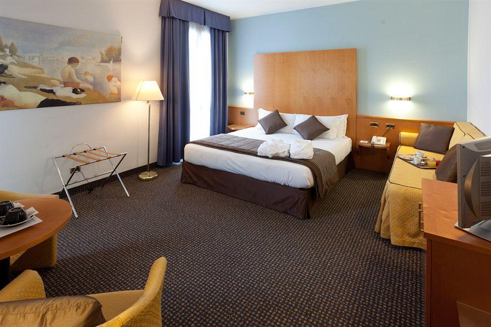 Hotel Una Hotels Occhiobello 4*