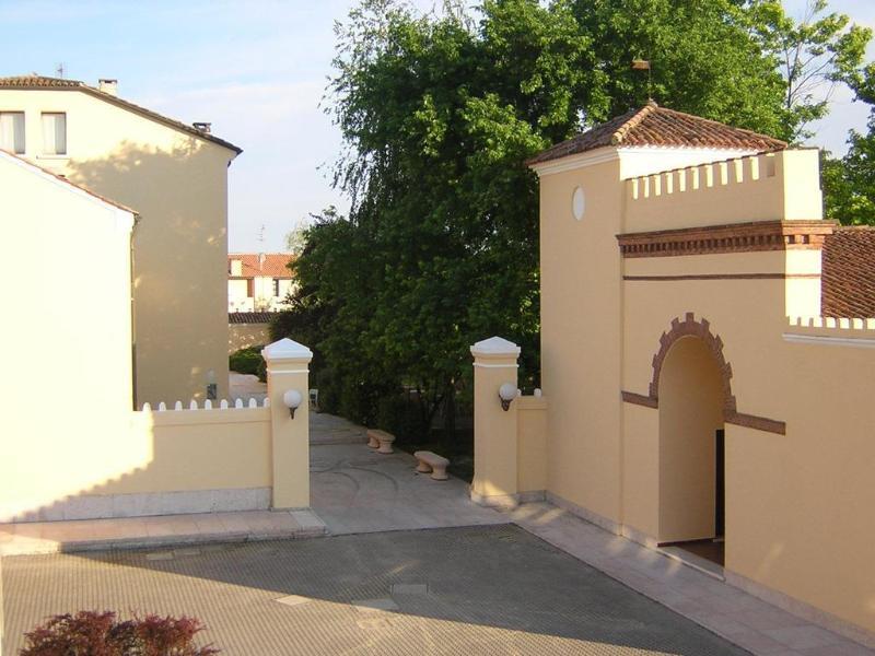 Hotel Una Hotels Occhiobello 4*