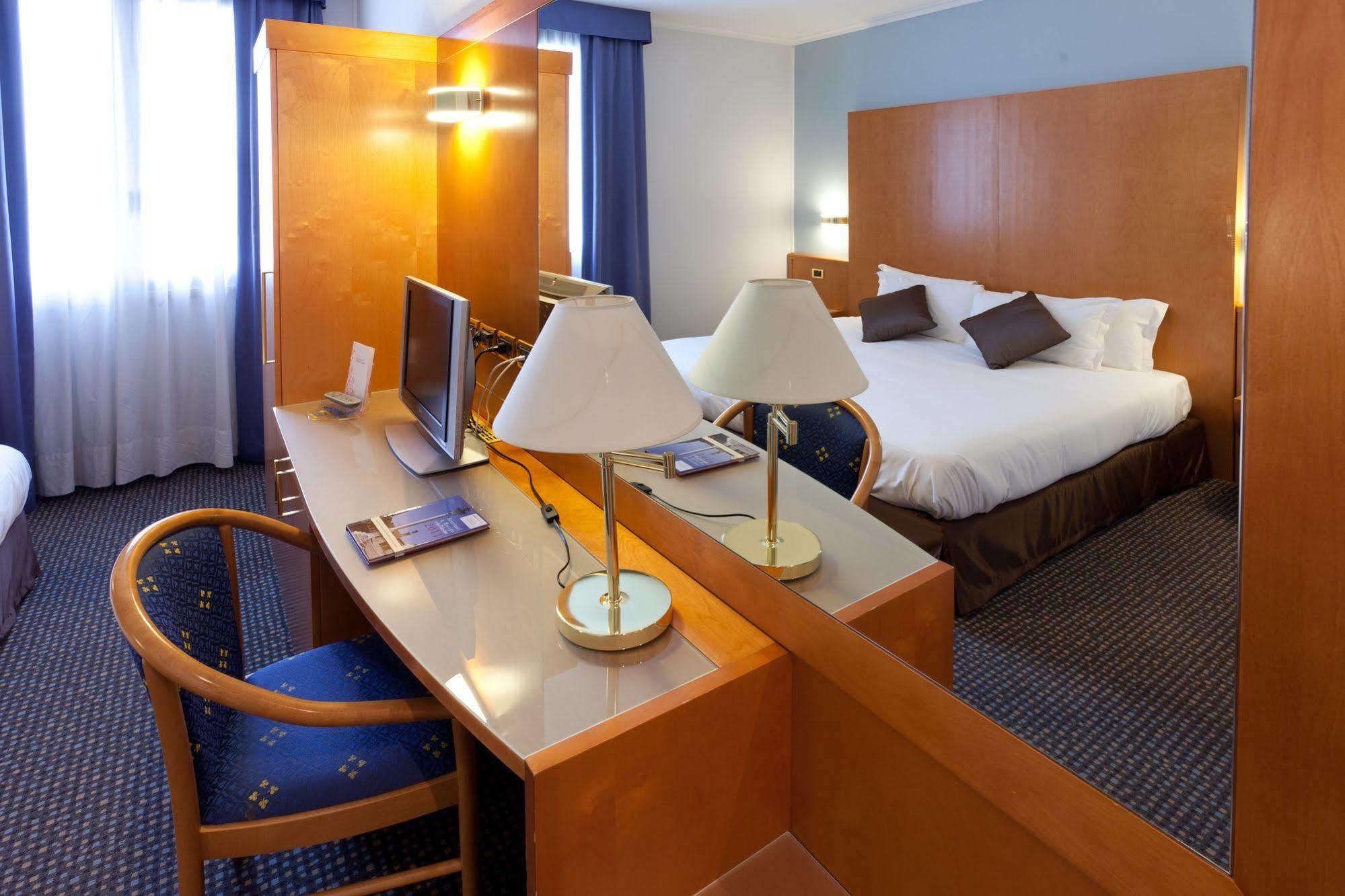 Una Hotels Occhiobello 4*